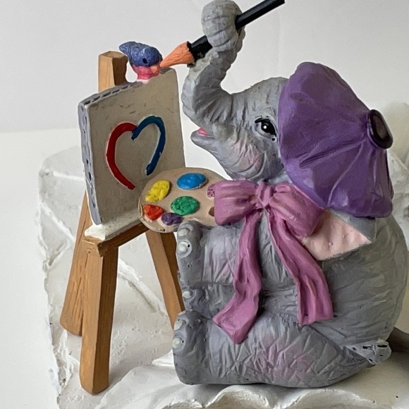 Luckyphants  Elephant Artist Painting Heart Picture on Isle With Tiny Bird - Picture 10 of 12
